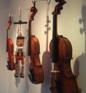 Violin pegs